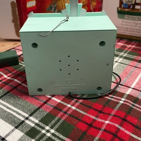 Hallmark Window Wonderland Ornament - Picture 4 of 10